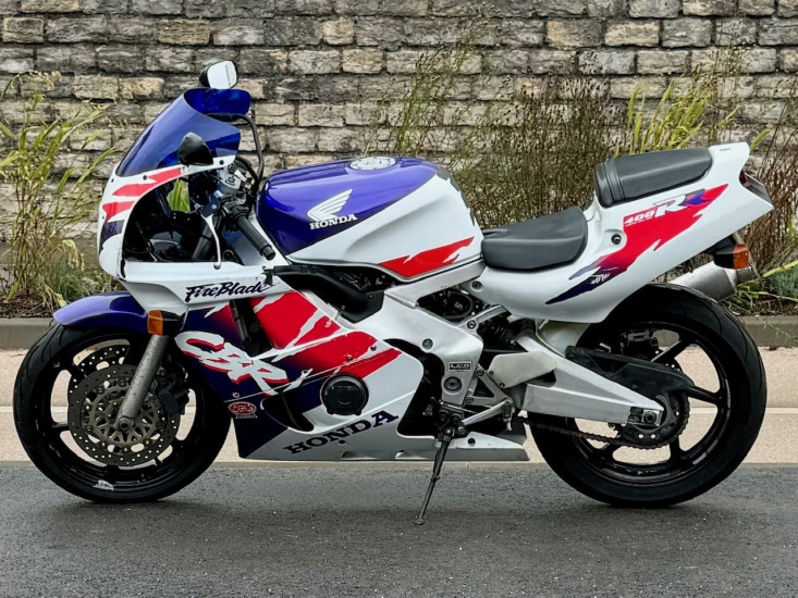 HONDA CBR 400RR - FRANOIS