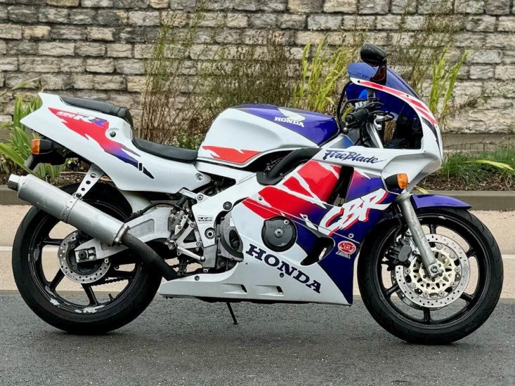 HONDA CBR 400RR - FRANOIS